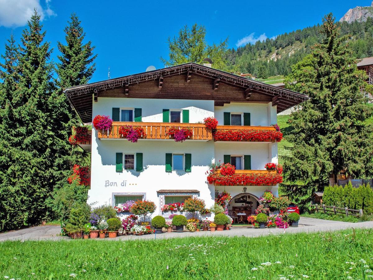 Garni Bondi Alojamento de Acomodação e Pequeno-almoço Selva di Val Gardena